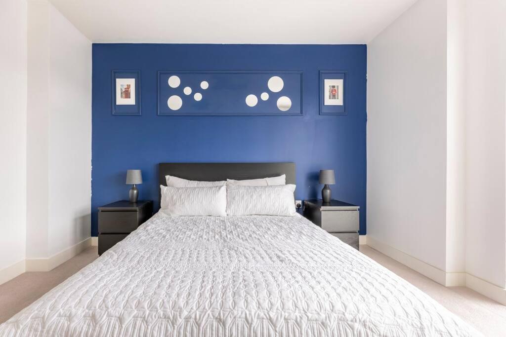Stylish & Comfortable Top-Floor Flat In Harrow London Kültér fotó